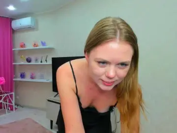 Live Sex Cam with Strawberrye - Bongacams