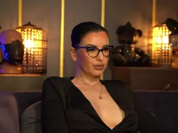 Best live sex cam show with KellyKent - Bongacams