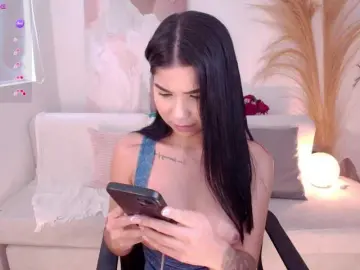 Live Porn with VictoriaLeia - Bongacams