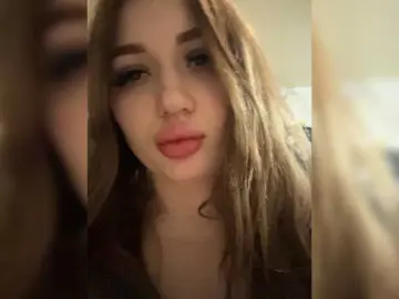 Live Sex Cam with tipi777 - Bongacams