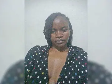 Live Sex Cam with PearlAlis - Bongacams