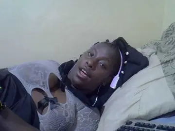 Best Webcam with Curvycrush1 - Bongacams