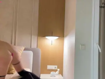 Best live sex cam show with AphroditeDeep - Bongacams