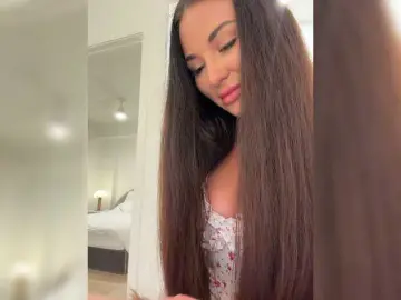 Live Sex Cam with Vishenka7777 - Bongacams