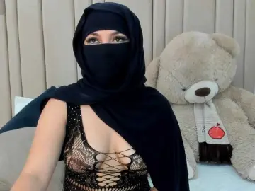 Nude Webcam with izadii - Bongacams