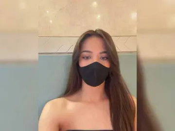 Nude Webcam with KissMec - Bongacams