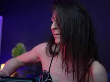 Sex Cam with RubyRya - Bongacams