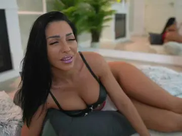 Adult Video Chat with MyaBlack - Bongacams