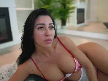 Live Porn with MyaBlack - Bongacams