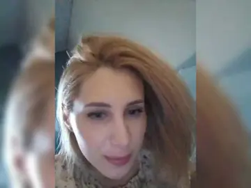 Watch Live Sex Cams with Maria111 - Bongacams