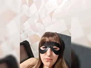 Live Porn with Famylibot - Bongacams