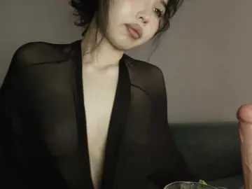 Adult Webcam with kimyjina - Bongacams