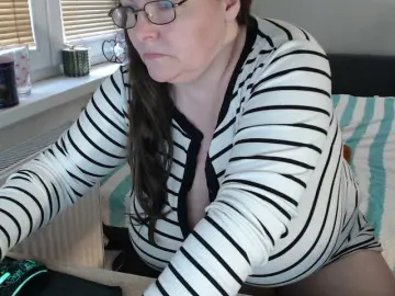 Watch Live Sex Cams with Bessy123 - Bongacams