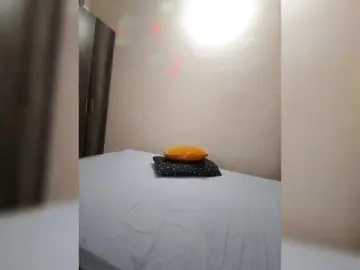 Adult Webcam with KittyKissess - Bongacams