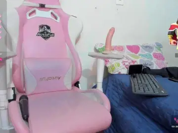 Live Porn with dannascott26 - Bongacams