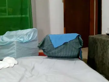 Best live sex cam show with Carolsquirter - Bongacams
