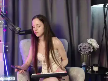 Live Sex with SweetPie - Bongacams