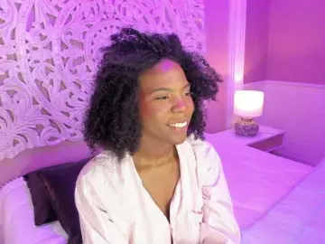 Free Live Porn with AmiraJones - Bongacams