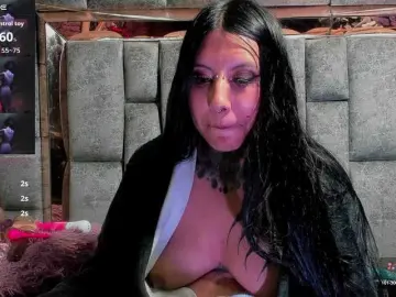 Live Sex Cam with chantallthx - Bongacams