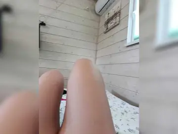 Live Sex Cam with Angelia22 - Bongacams