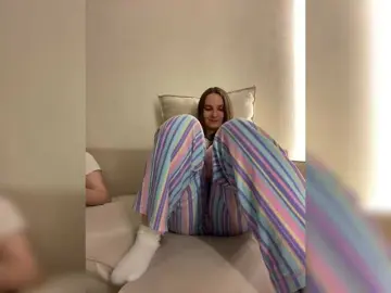 Watch Live Sex Cams with Annafirepussy - Bongacams