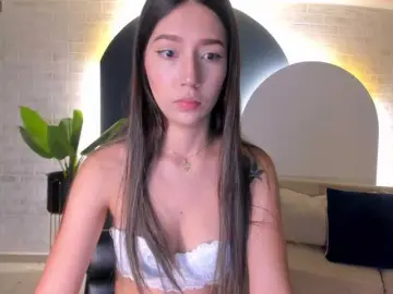 Adult Webcam with TaraLawrence - Bongacams