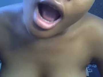 Free Live Porn with FreakyTrixie - Bongacams