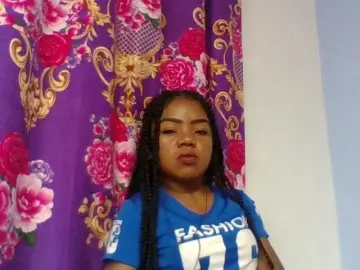 Live Sex Cam with Elyah1a - Bongacams