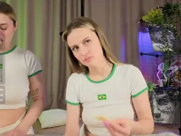 Free Live Porn with Mari8mira - Bongacams