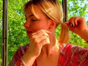 Watch Live Sex Cams with Melinakittyy - Bongacams