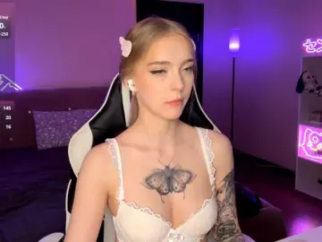 Nude Webcam with VersieBruegman - Bongacams