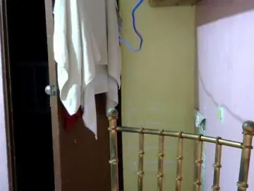 Watch Live Sex Cams with MystiqueMiss - Bongacams