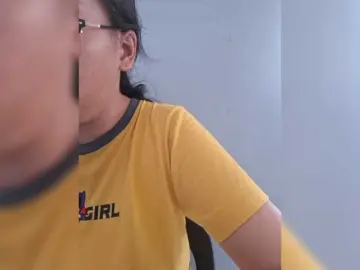Sex Cam with MystiqueMiss - Bongacams