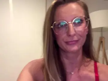 Free Porn Cam with RachellaFox - Bongacams