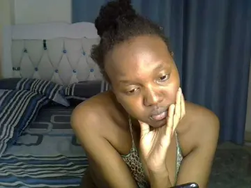 Sex Cam with Pinkylunaa - Bongacams