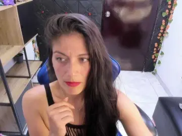 Live Sex with Sara69- - Bongacams