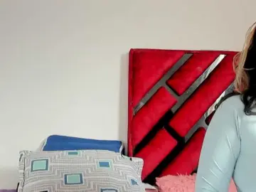 Private Sex Chat with Latin-caliente - Bongacams