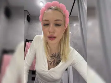 Best live sex cam show with EwaBrown - Bongacams