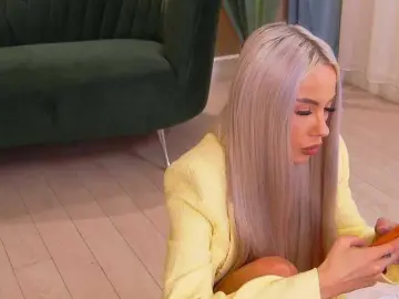 Watch Live Sex Cams with BailleyRush - Bongacams