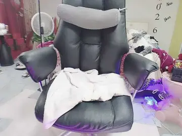 Live Sex Cam with twhanhan - Bongacams