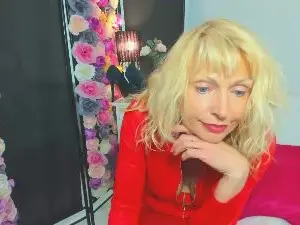 Adult Video Chat with CrystalFantasy - Cam4