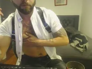 Live Sex Cam with Danburythebeast - Cam4