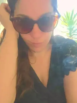 Private Sex Chat with Elle_et_na - Cam4