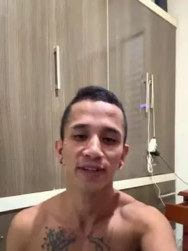 Sex Chat with HevertonX - Cam4