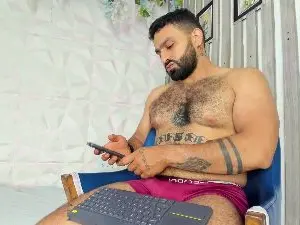 Private Sex Chat with leonidaskaiser - Cam4