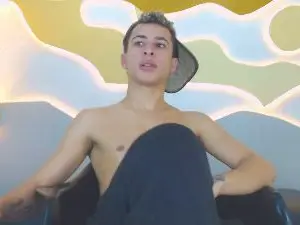 Live Sex with HollmanFronsh - Cam4