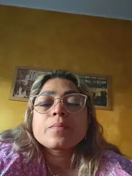 Live Sex Cam with thalia1979 - Cam4