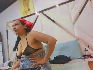 Adult Webcam with ValeriaGil - Cam4