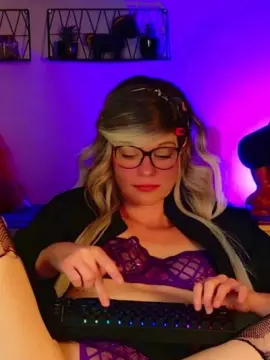 Free Porn Cam with Kittoucharme - Cam4