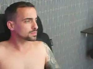 Live Sex with bragaversatil - Cam4